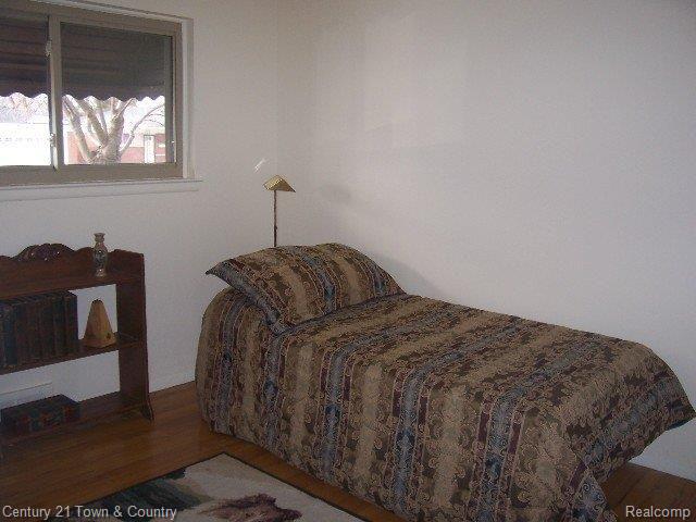 30728 Ridgefield Avenue Warren, MI 48088 - Photo 8 of 11 8