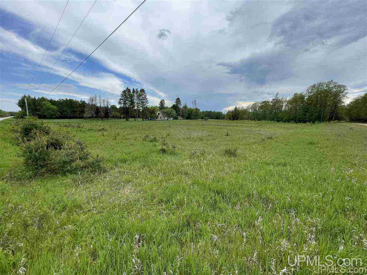 10077 R 9 Lane Gladstone, MI 49837 - Photo 14 of 48