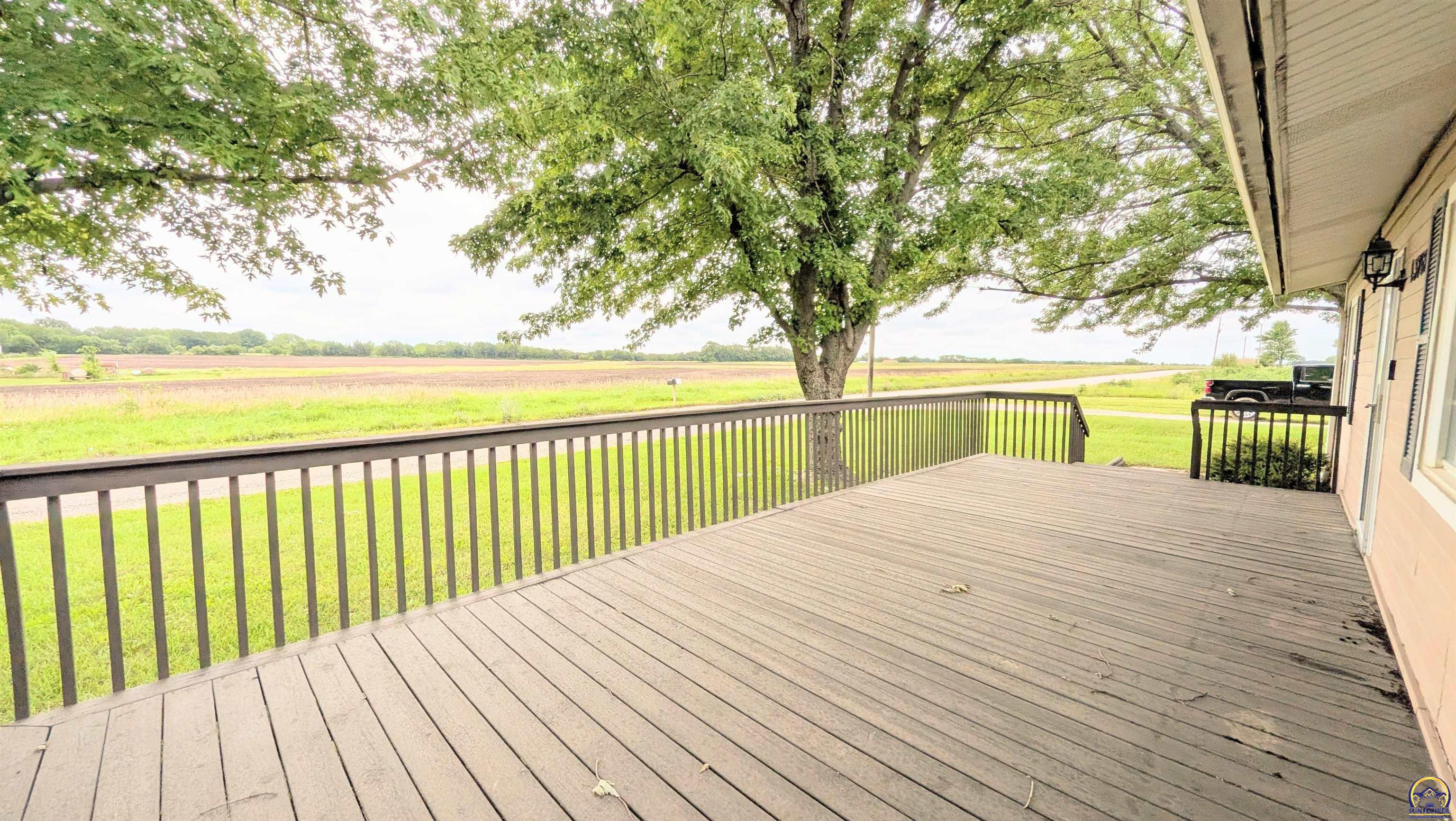 13765 South Morrill Road Carbondale, KS 66414 - Photo 11 of 46