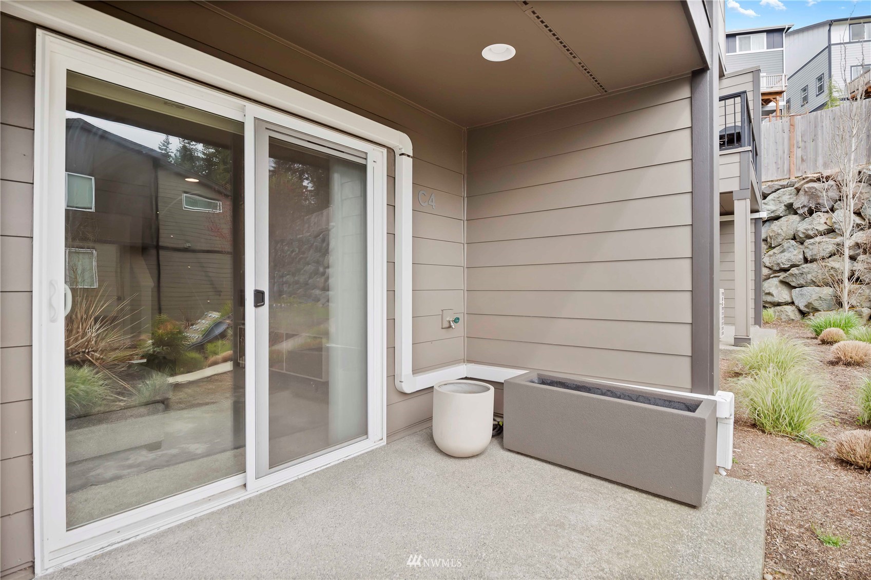 1325 Seattle Hill Road, Unit C4 Bothell, WA 98012 - Photo 27 of 33 a view of a bathtub in a room