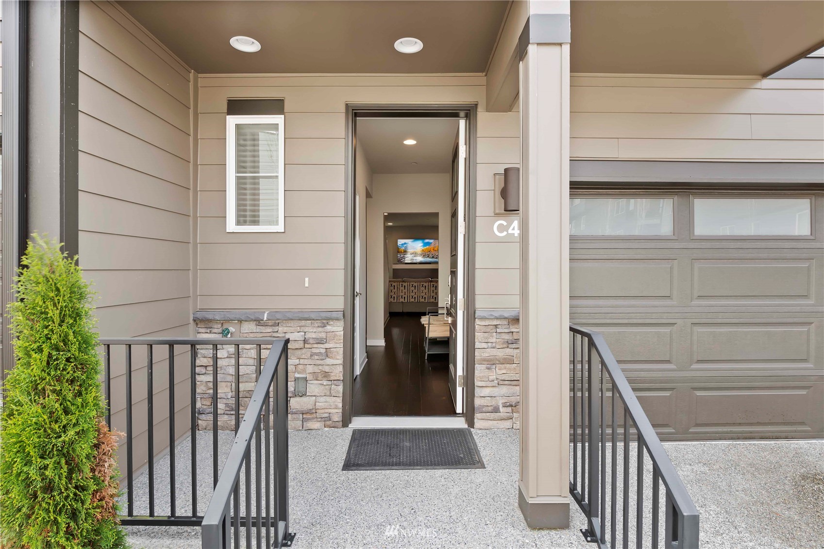 1325 Seattle Hill Road, Unit C4 Bothell, WA 98012 - Photo 33 of 33 a view of entryway