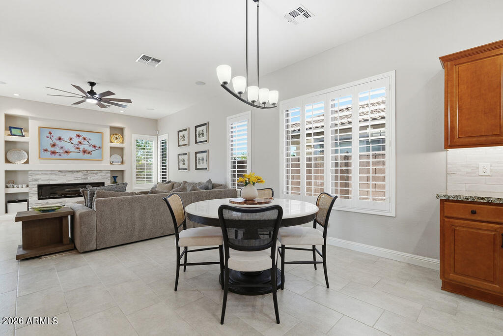 6738 Rachael Way Gilbert, AZ 85298 - Photo 15 of 58 Kitchen Table