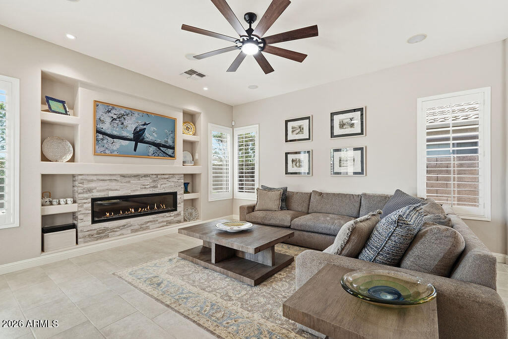 6738 Rachael Way Gilbert, AZ 85298 - Photo 16 of 58 Family Room
