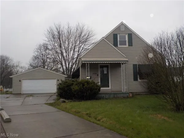 $130,000 | 2456 East 37th Street, Lorain, OH 44055