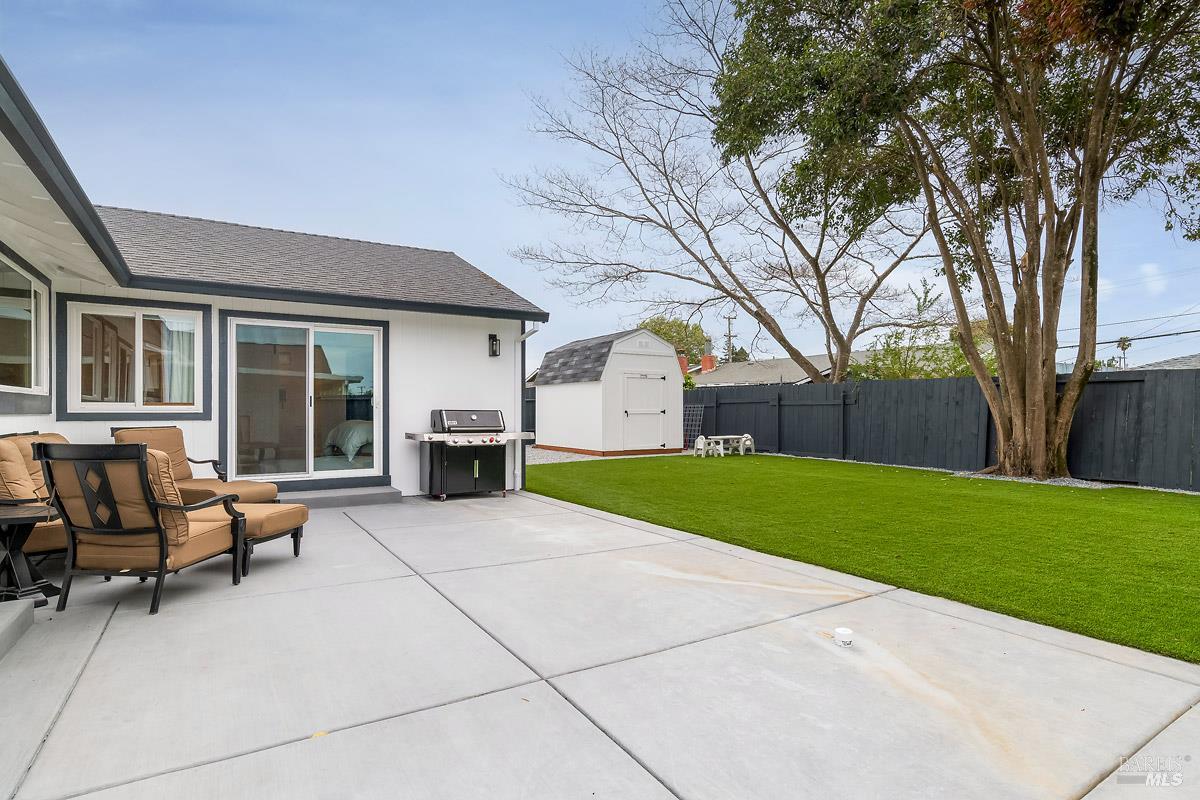 7685 Beverly Drive Rohnert Park, CA 94928 - Photo 17 of 23