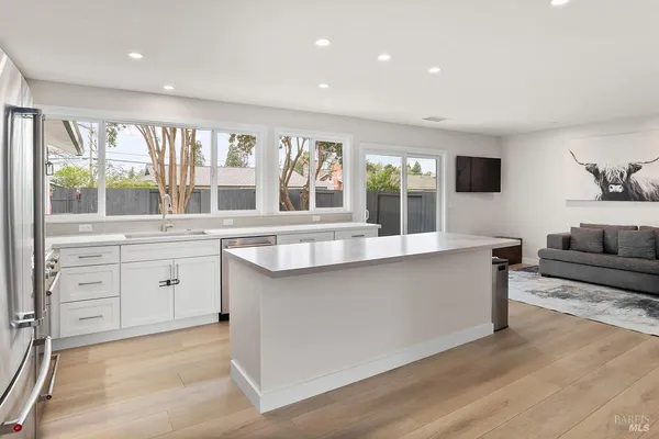 $819,000 | 7685 Beverly Drive, Rohnert Park, CA 94928