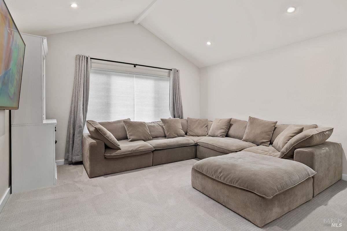 7685 Beverly Drive Rohnert Park, CA 94928 - Photo 9 of 23