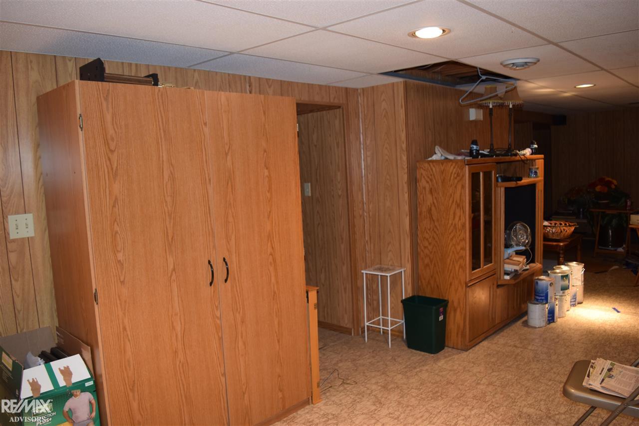 27565 Riviera Street Harrison Township, MI 48045 - Photo 25 of 29 Finished basement