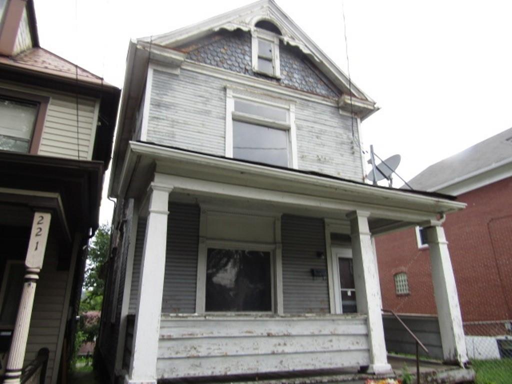 223 Second Street North Jeannette, PA 15644 - Photo 3 of 23