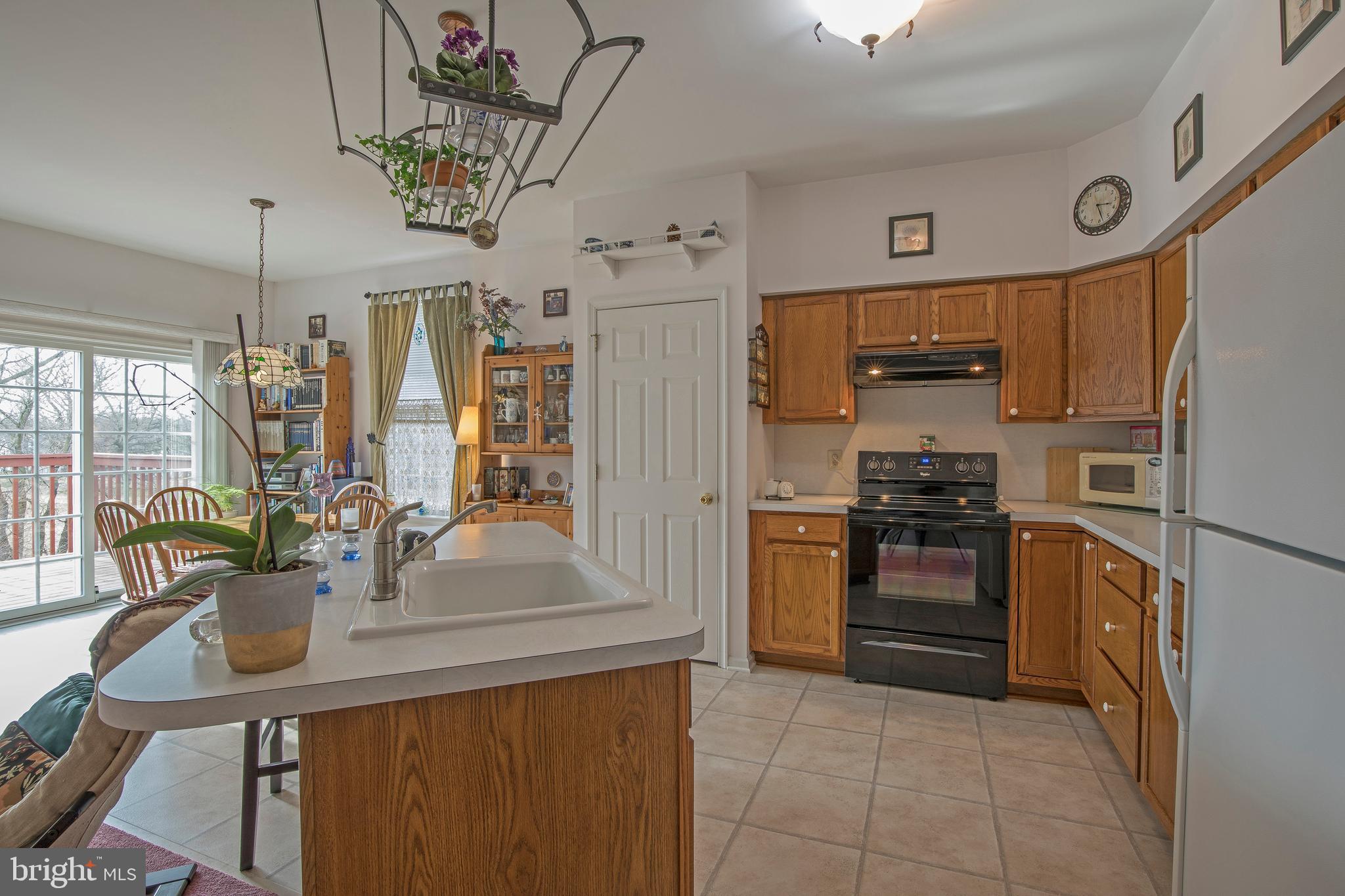 42 Country Road Perkasie, PA 18944 - Photo 6 of 21 Gallery Image 6