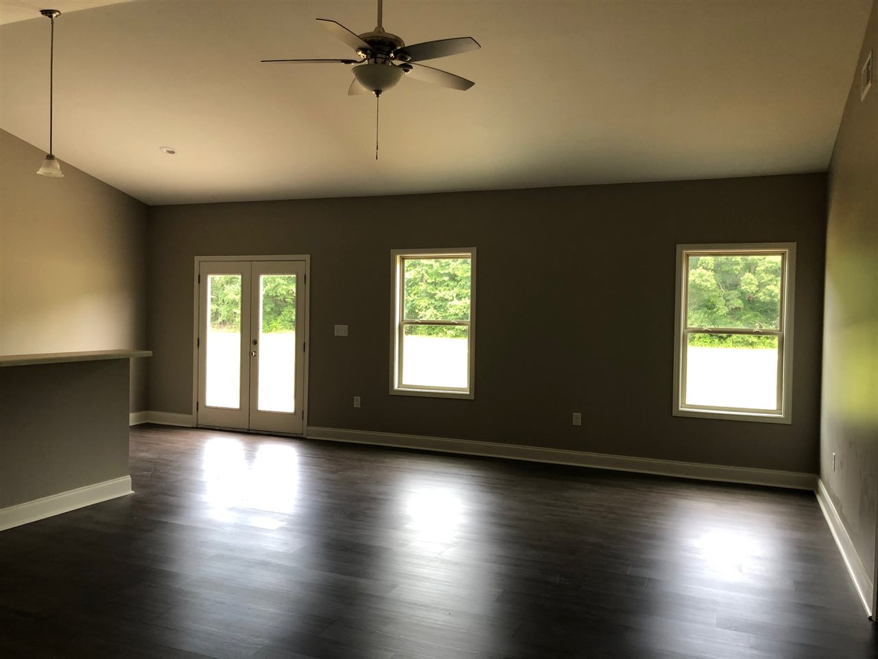 341 Old Lowe Road Spartanburg, SC 29303 - Photo 3 of 13 Living Room