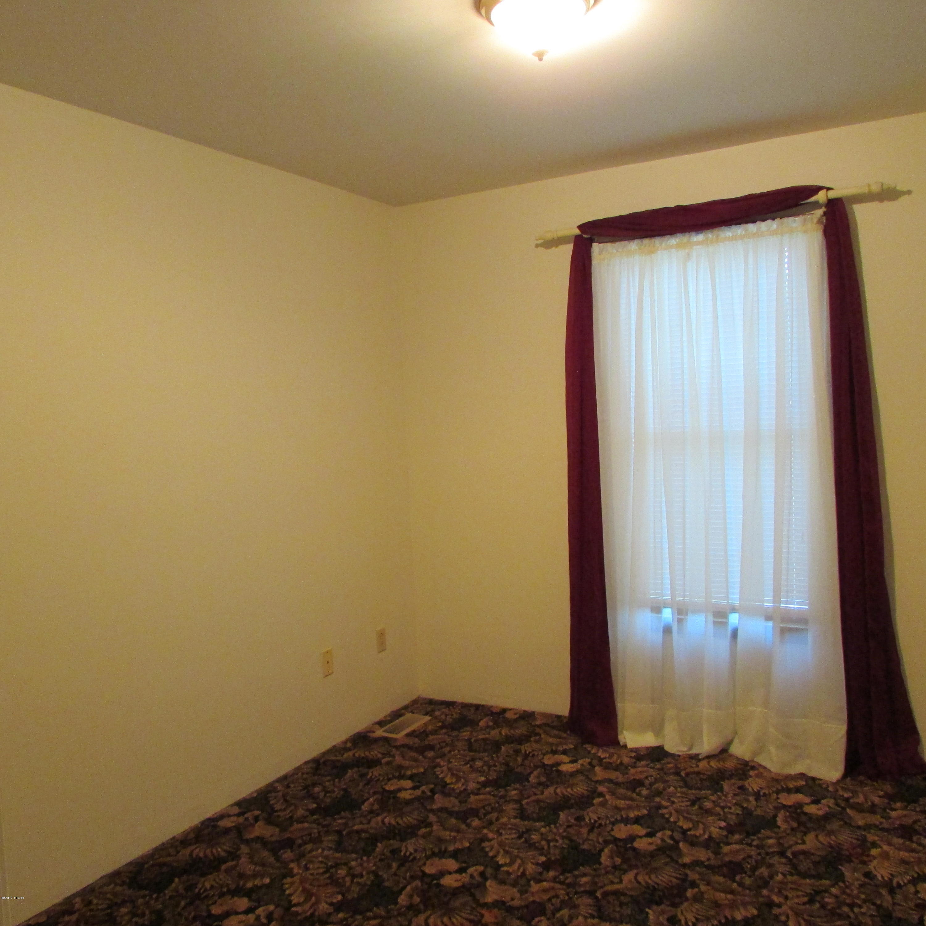 416 Bixler Road Eldorado, IL 62930 - Photo 11 of 39 Gallery Image 11