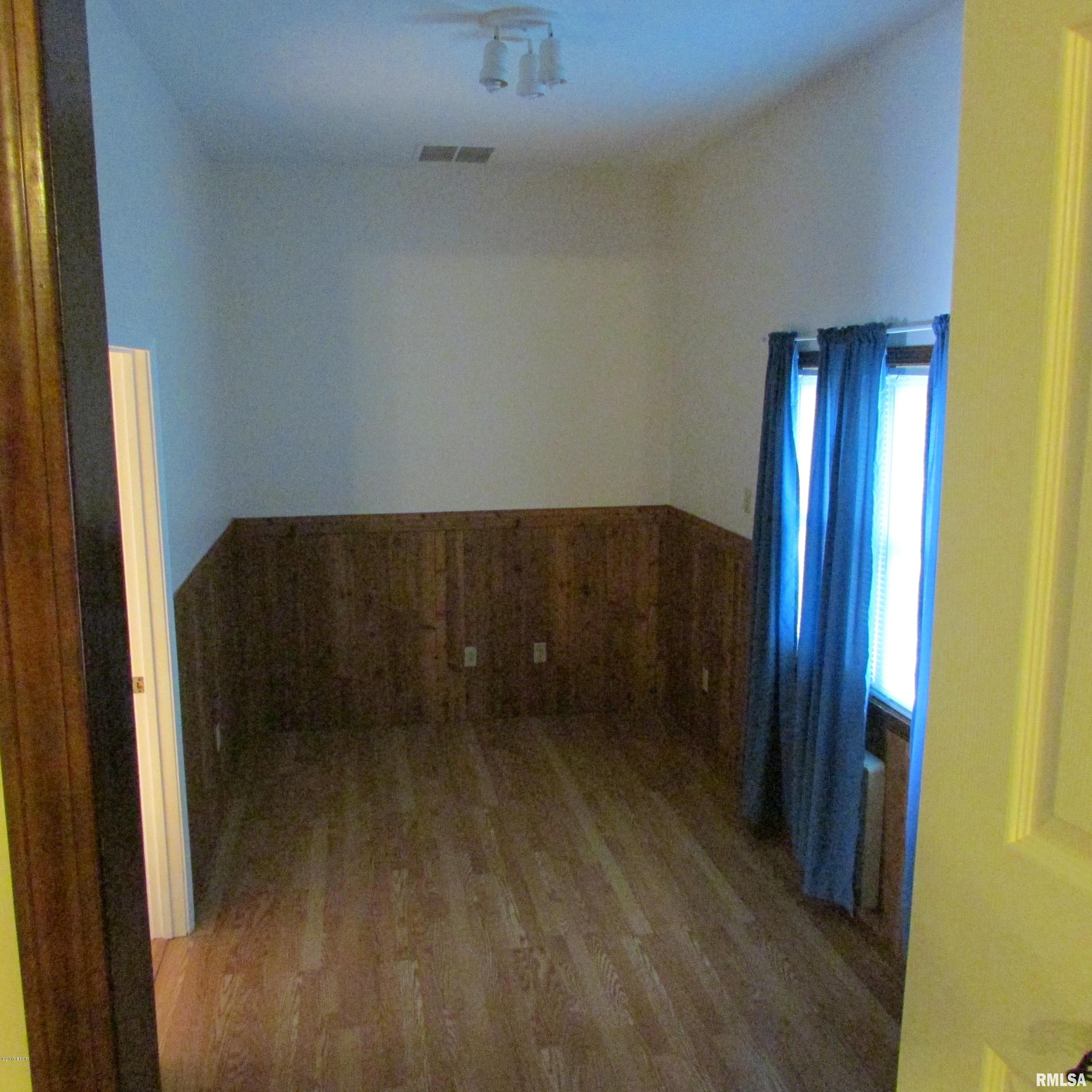 416 Bixler Road Eldorado, IL 62930 - Photo 17 of 39 Gallery Image 17