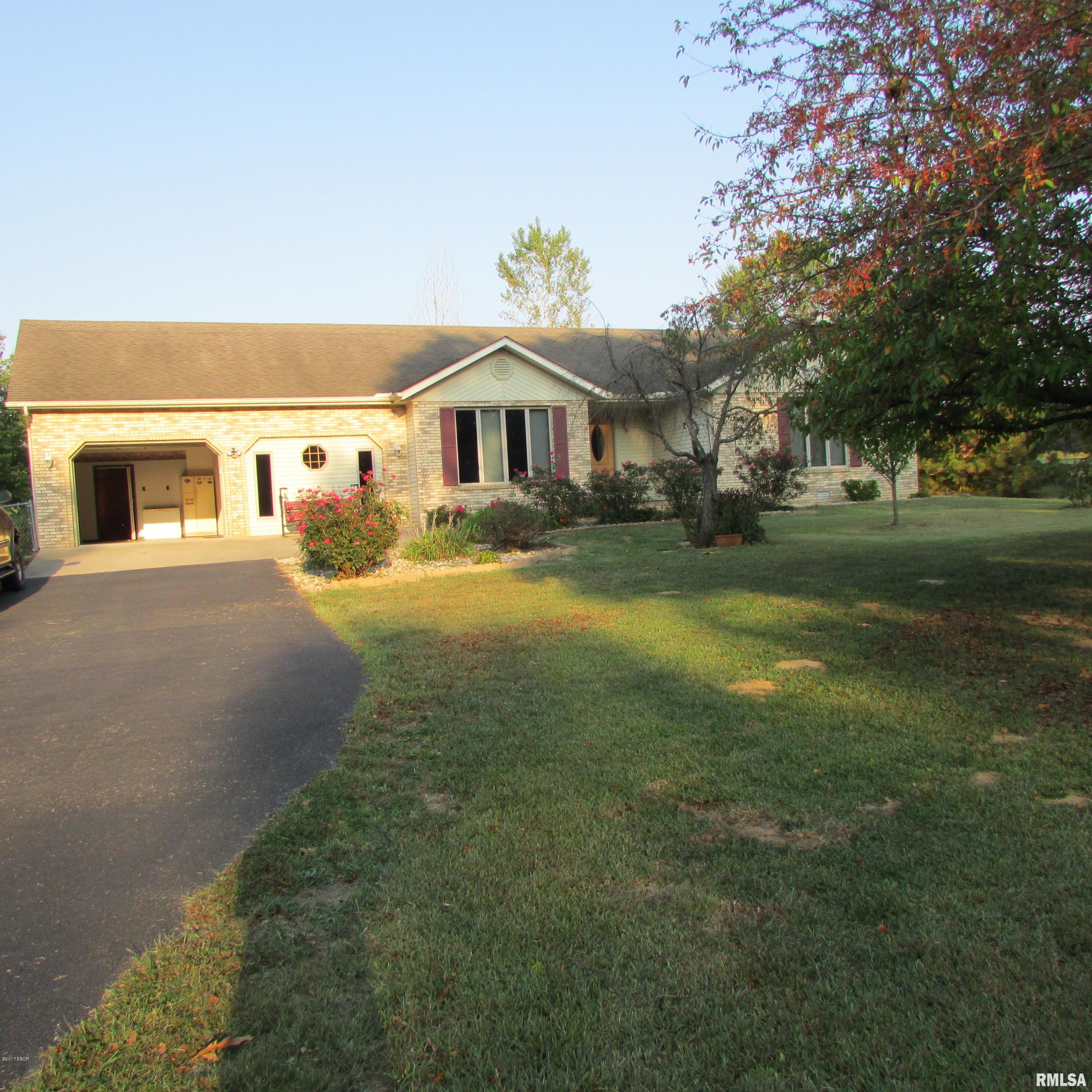 416 Bixler Road Eldorado, IL 62930 - Photo 2 of 39 Gallery Image 2