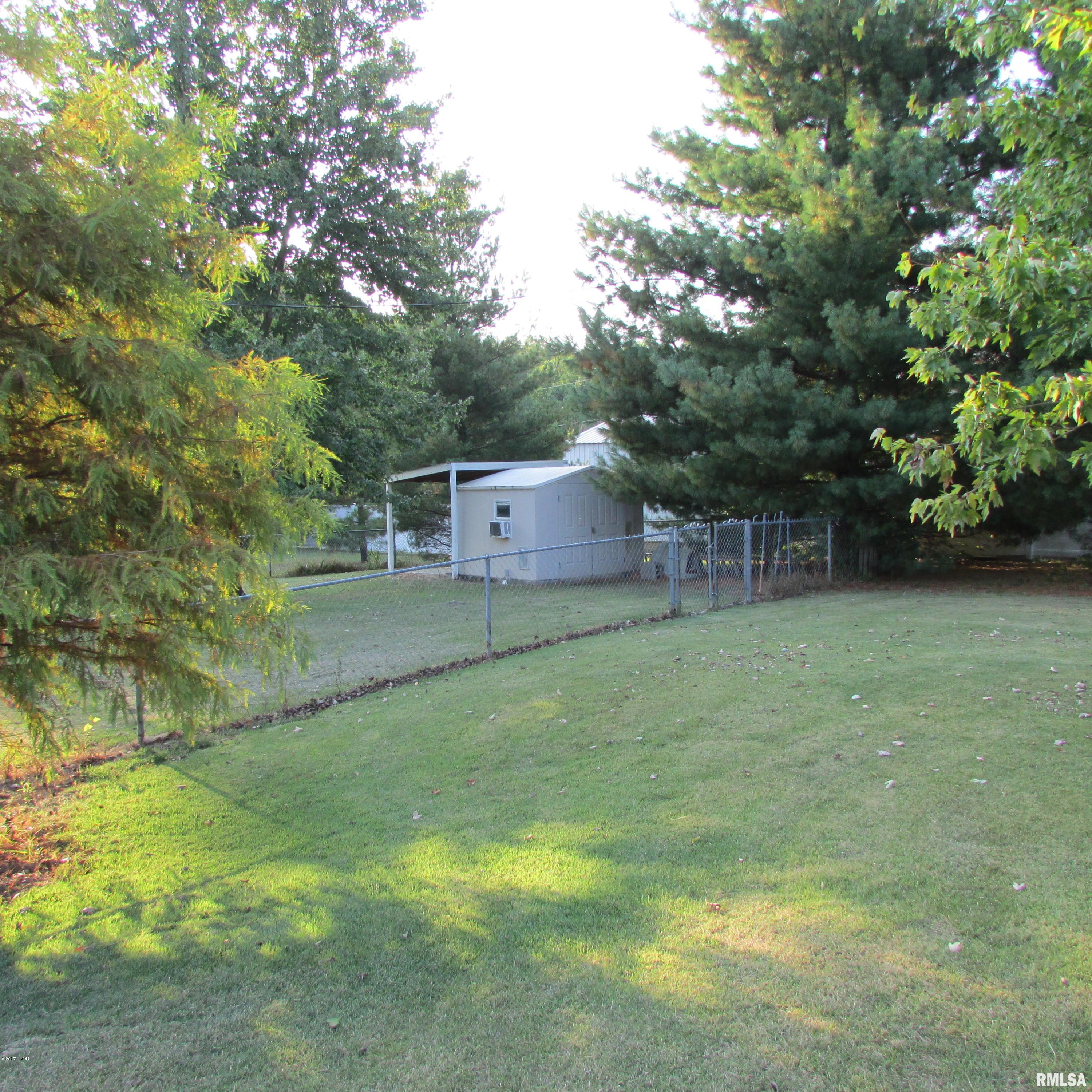 416 Bixler Road Eldorado, IL 62930 - Photo 32 of 39 Gallery Image 32