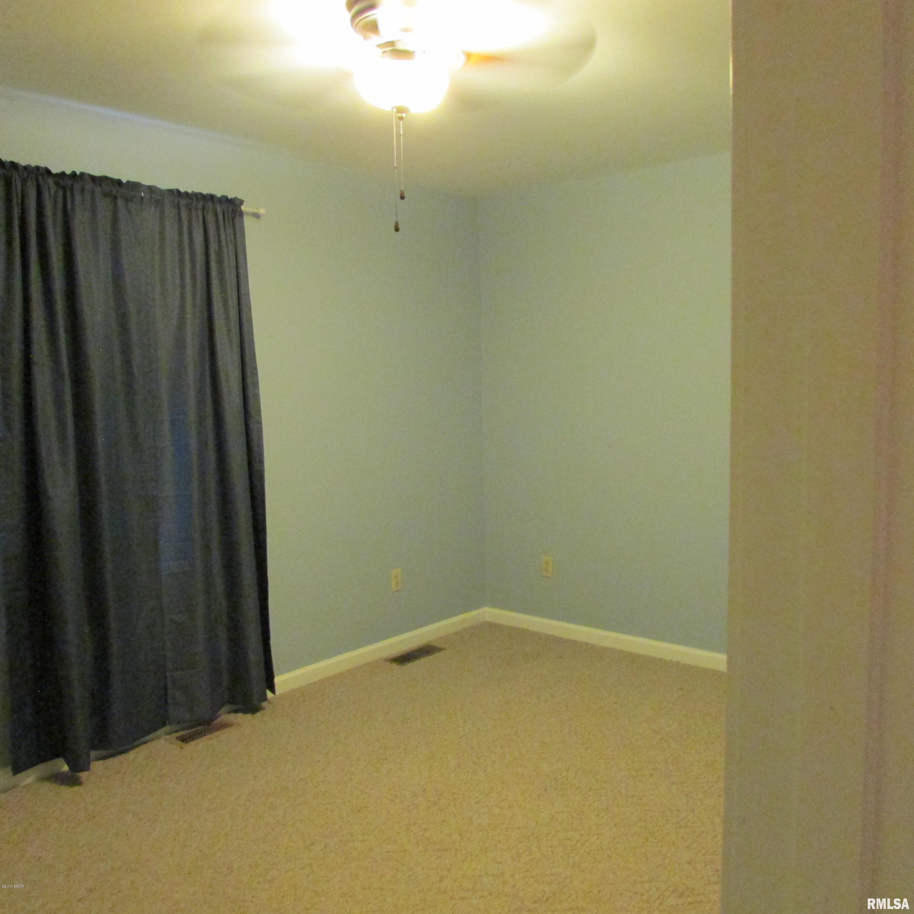 416 Bixler Road Eldorado, IL 62930 - Photo 9 of 39 Gallery Image 9