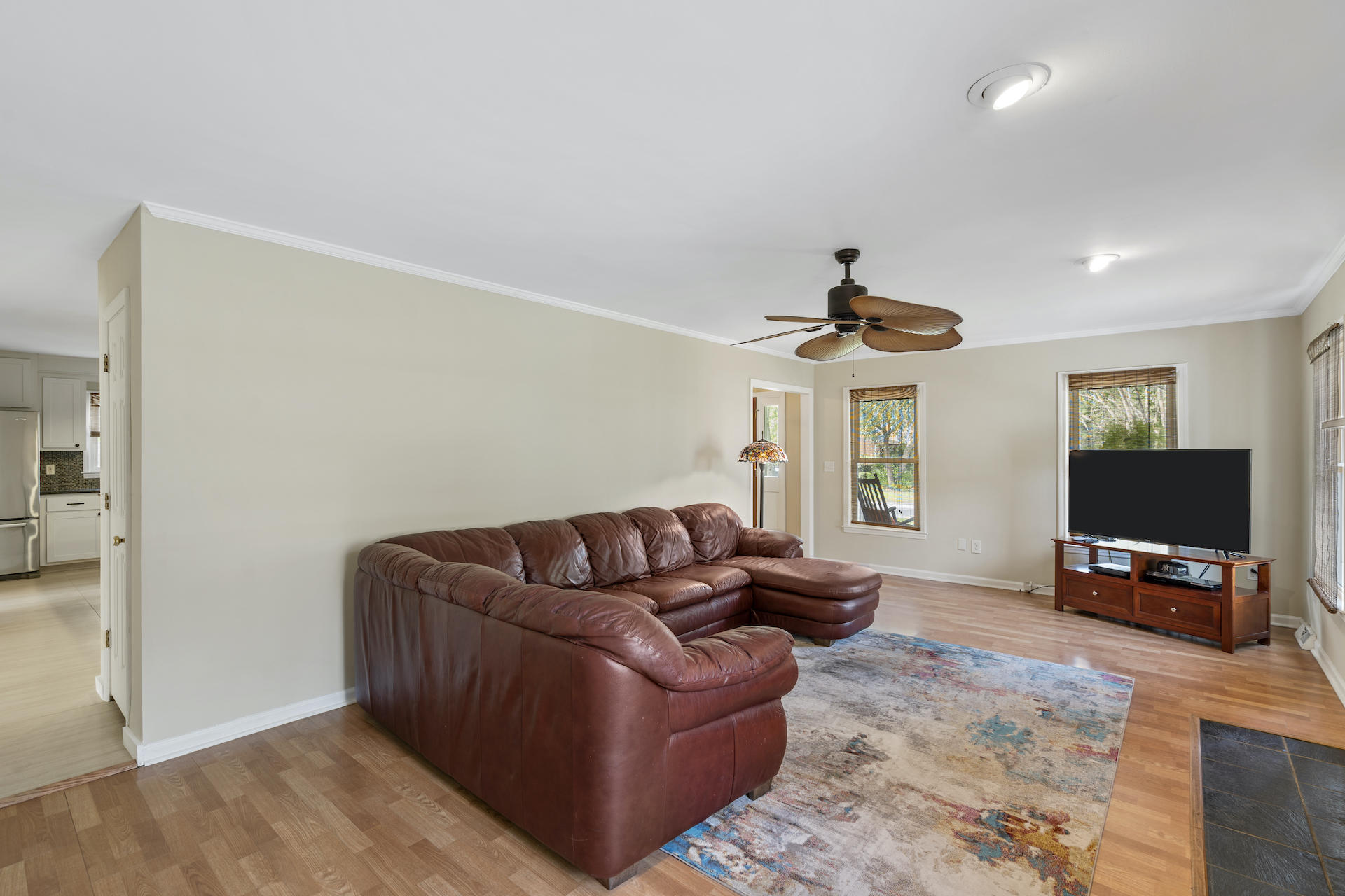 809 Detyens Road Mount Pleasant, SC 29464 - Photo 5 of 40 SDH01063