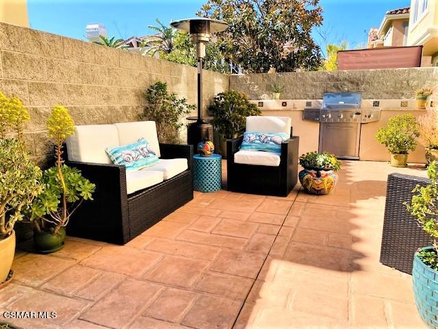 4120 Paredo Way, Unit E Simi Valley, CA 93063 - Photo 12 of 14 Paredo - patio 1