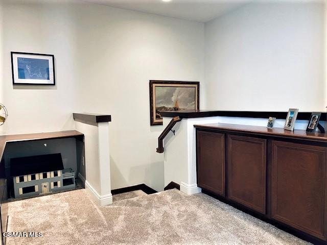 4120 Paredo Way, Unit E Simi Valley, CA 93063 - Photo 6 of 14 Paredo - landing upstairs
