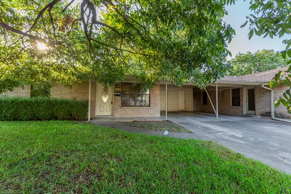 $2,200 | 4501 Caswell Avenue, Austin, TX 78751
