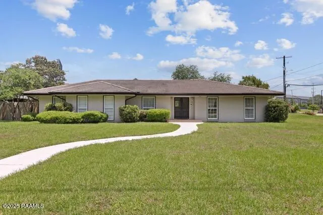 $3,595 | 121 Beverly Drive, Lafayette, LA 70503