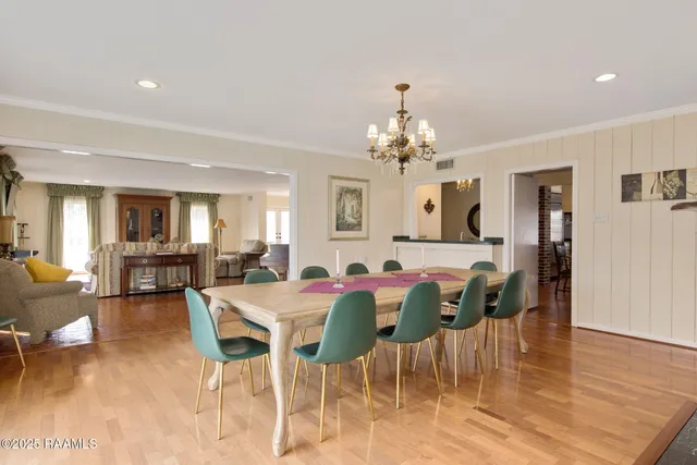 $3,595 | 121 Beverly Drive, Lafayette, LA 70503