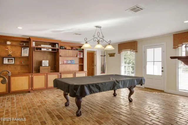 $3,595 | 121 Beverly Drive, Lafayette, LA 70503