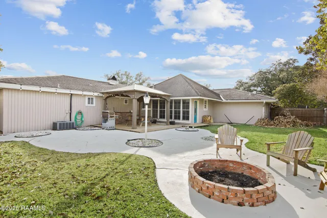 $3,595 | 121 Beverly Drive, Lafayette, LA 70503
