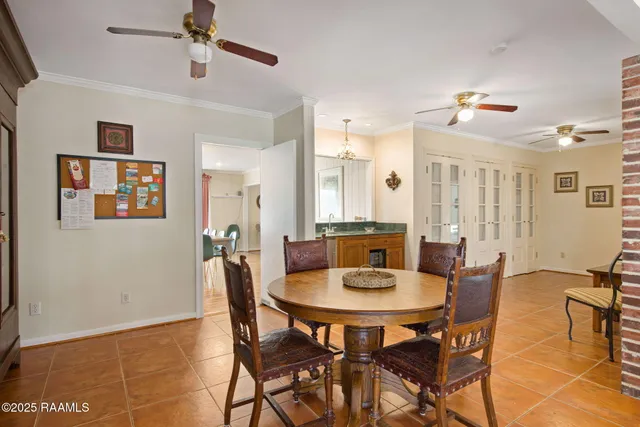 $3,595 | 121 Beverly Drive, Lafayette, LA 70503