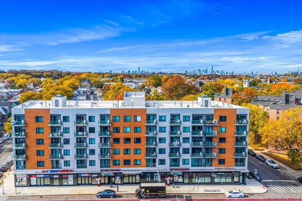 $725,000 | 62-96 Woodhaven Boulevard, Unit 5O | Middle Village