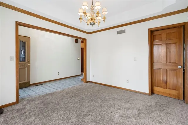 $535,000 | 5826 Oakview, Shawnee, KS 66216