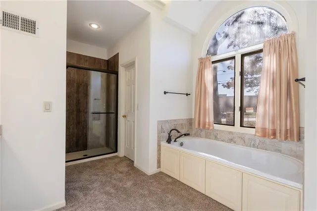 $535,000 | 5826 Oakview, Shawnee, KS 66216