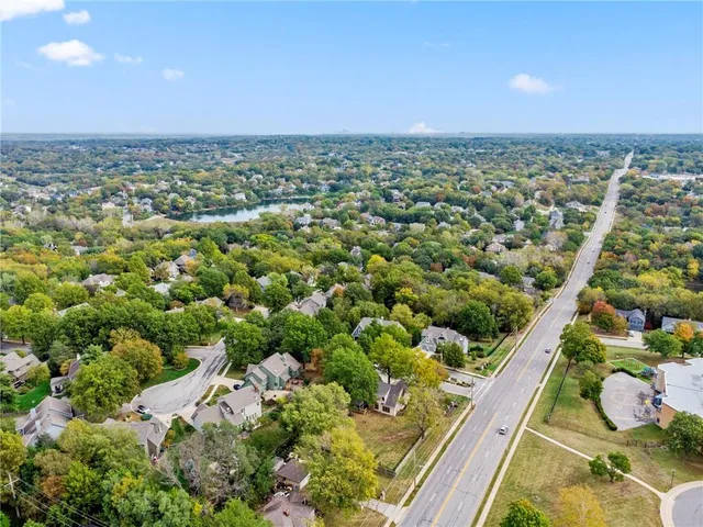 $535,000 | 5826 Oakview, Shawnee, KS 66216