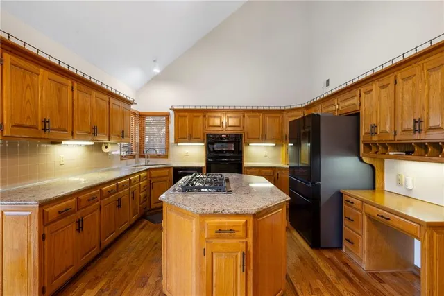 $535,000 | 5826 Oakview, Shawnee, KS 66216