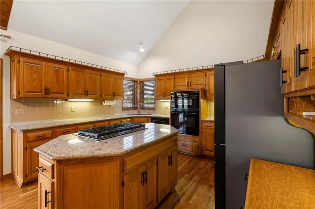 $535,000 | 5826 Oakview, Shawnee, KS 66216