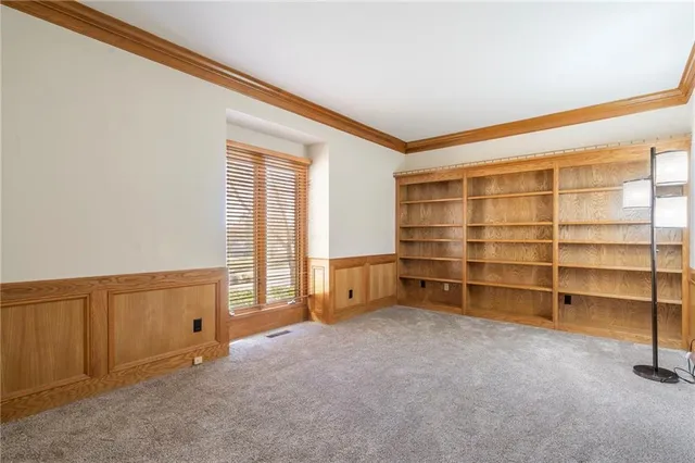 $535,000 | 5826 Oakview, Shawnee, KS 66216