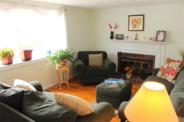 17 Meridian Road Wenham, MA 01984 - Photo 5 of 22 Gallery Image 5