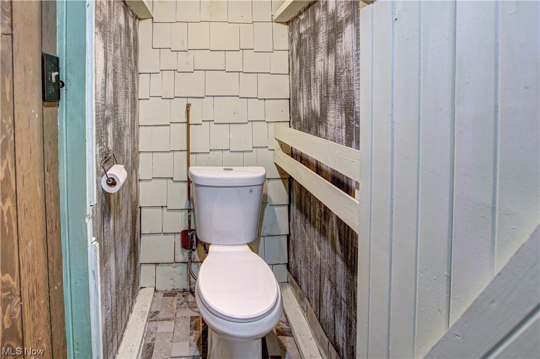 4764 Rockwood Road Cleveland, OH 44125 - Photo 24 of 35 Bathroom with toilet