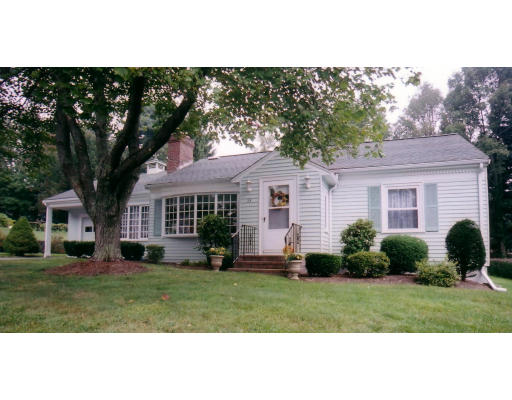 33 Sutherland Road North Attleboro, MA 02760 - Photo 1 of 14 Gallery Image 1