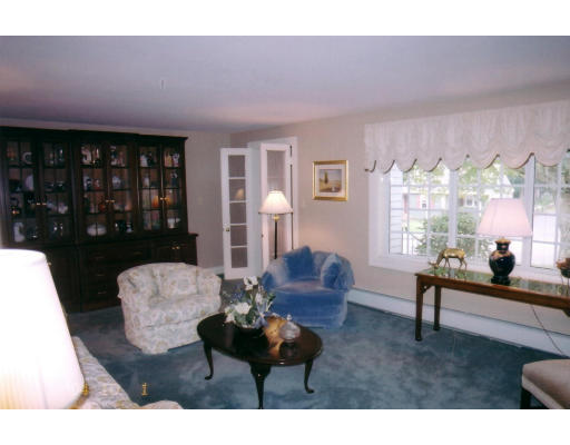 33 Sutherland Road North Attleboro, MA 02760 - Photo 2 of 14 Gallery Image 2