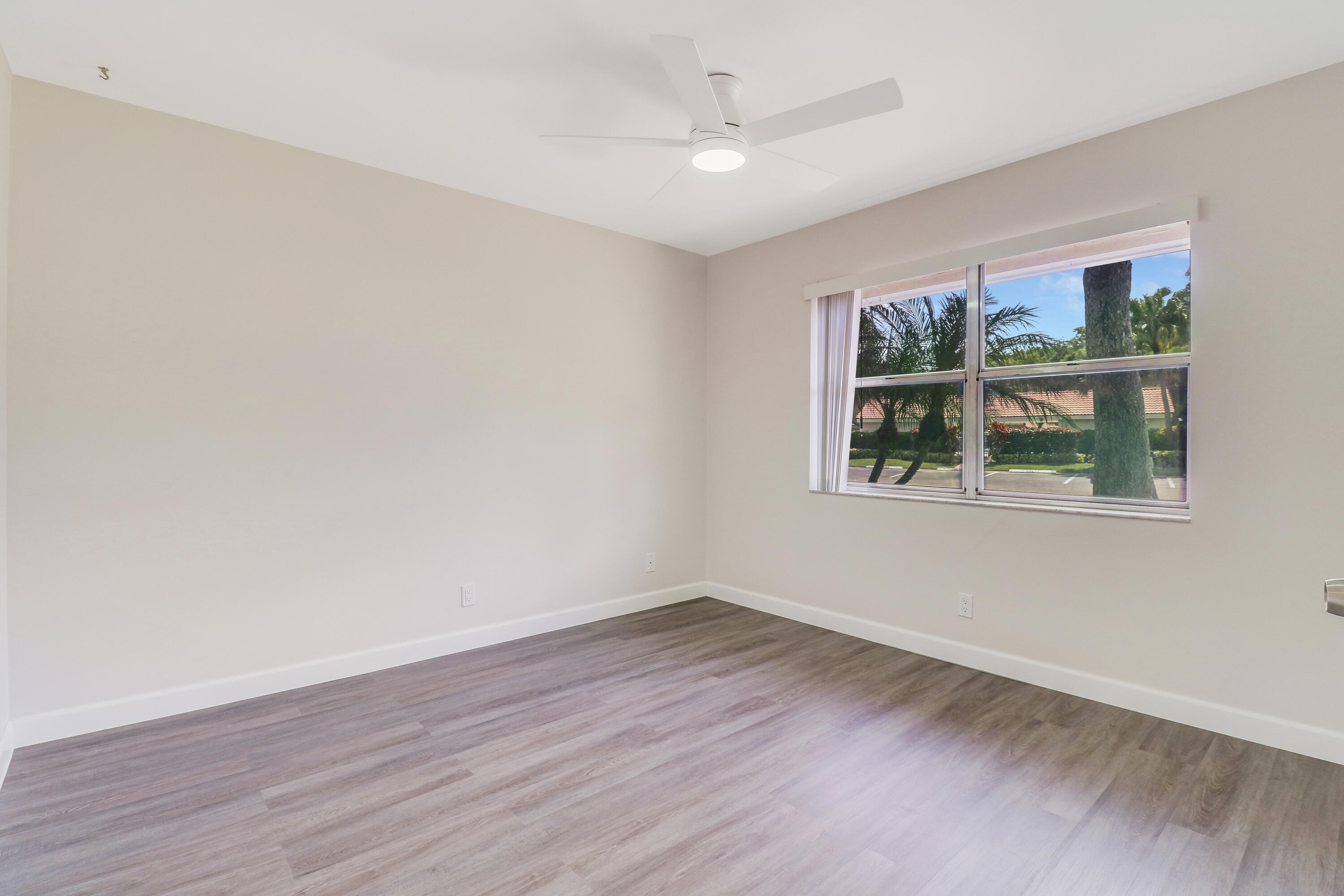 6252 Walk Circle Boca Raton, FL 33433 - Photo 17 of 41 Guest Bedroom