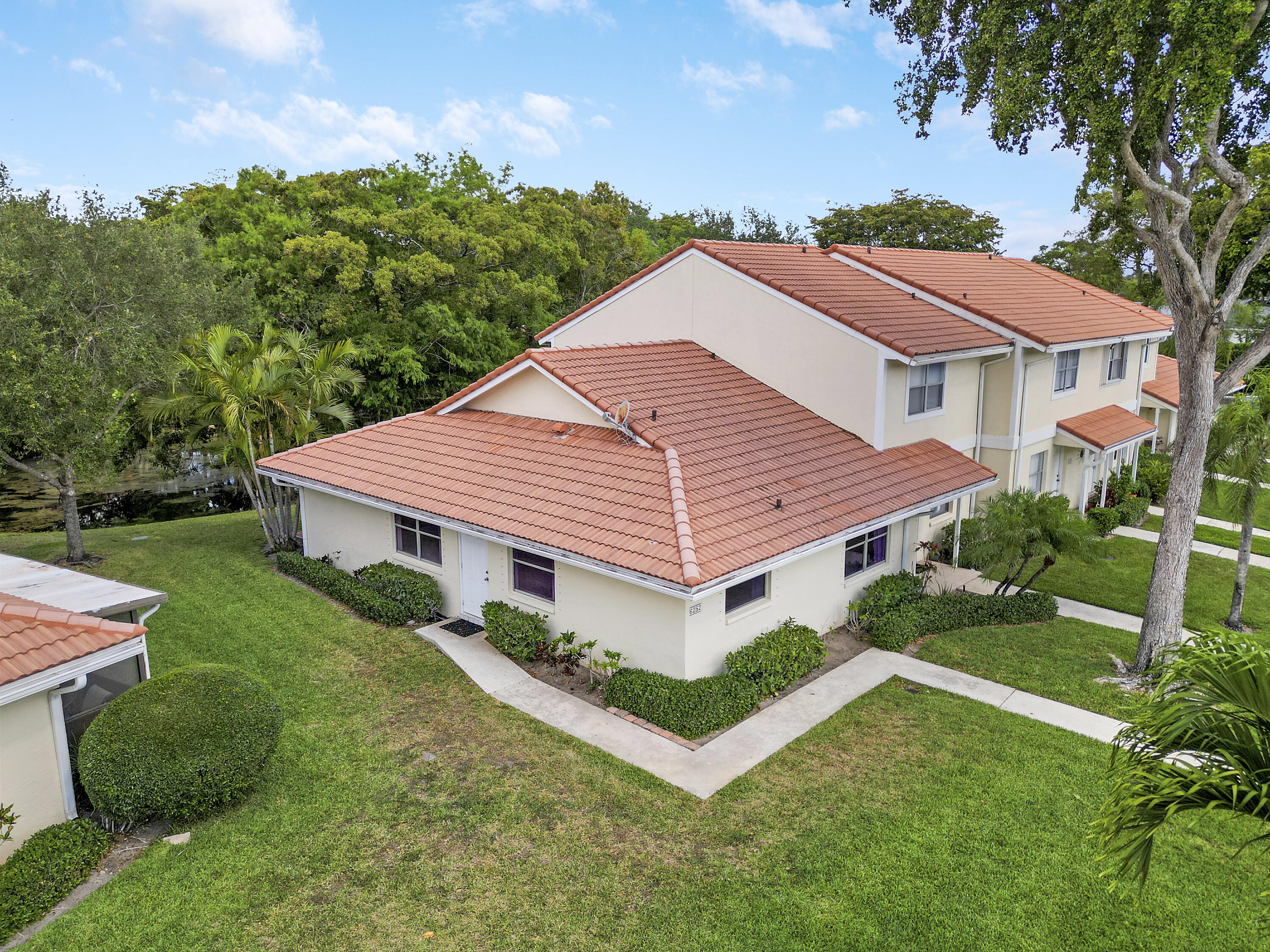 6252 Walk Circle Boca Raton, FL 33433 - Photo 2 of 41 Lakefront Corner Unit