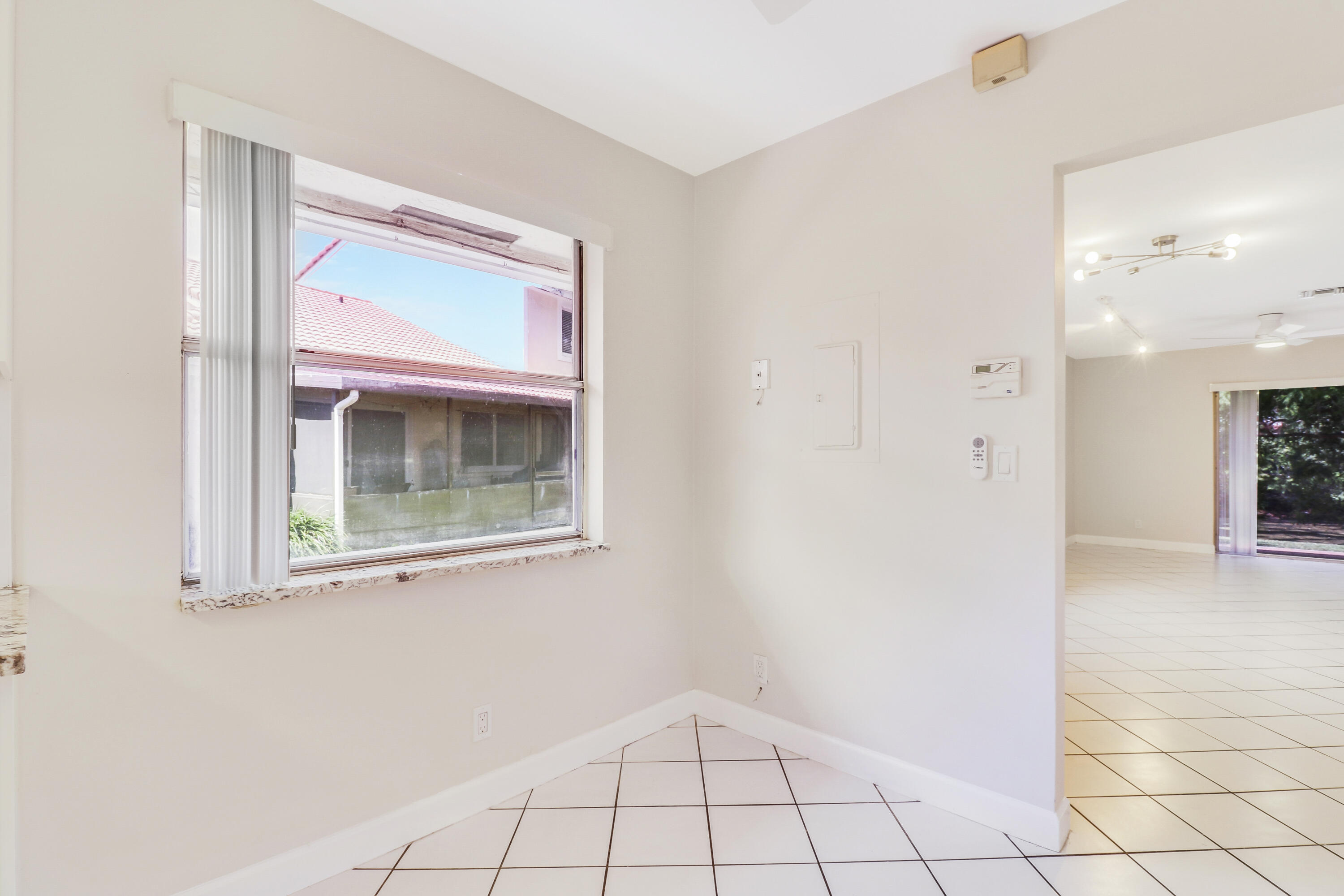 6252 Walk Circle Boca Raton, FL 33433 - Photo 25 of 41 Kitchen