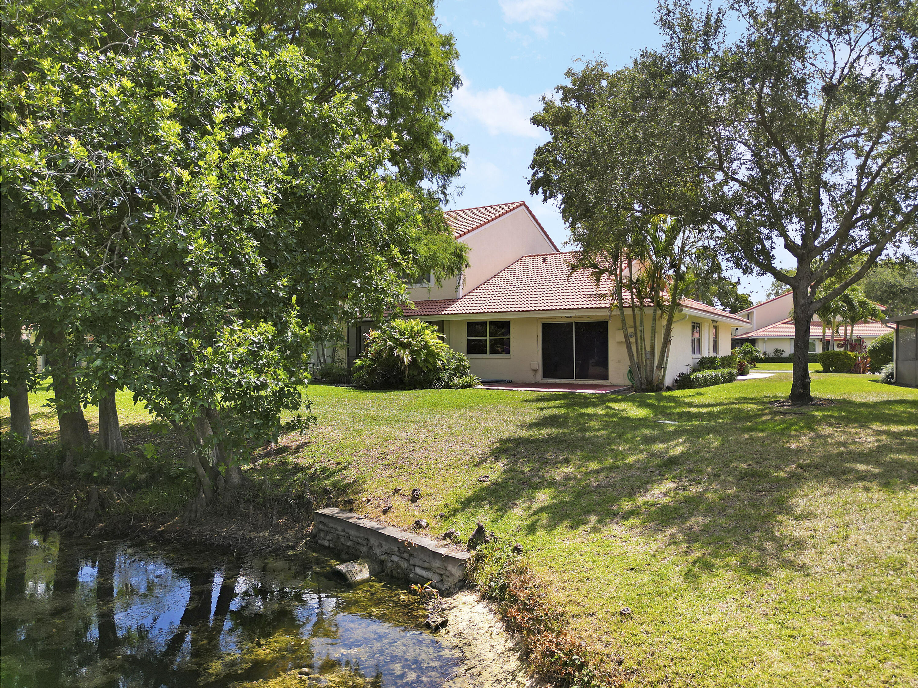 6252 Walk Circle Boca Raton, FL 33433 - Photo 38 of 41 Lakefront Corner Unit