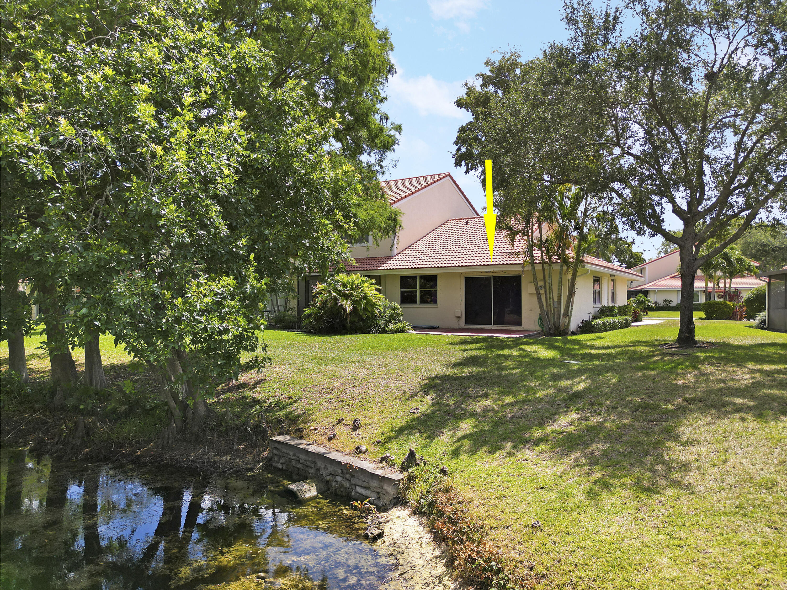 6252 Walk Circle Boca Raton, FL 33433 - Photo 4 of 41 Lakefront Corner Unit