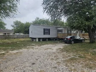 $128,500 | 421 Walton Street, Pettus, TX 78146