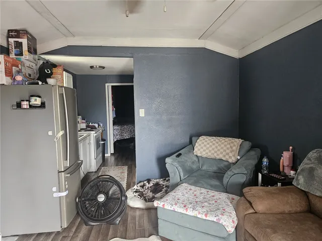 $128,500 | 421 Walton Street, Pettus, TX 78146