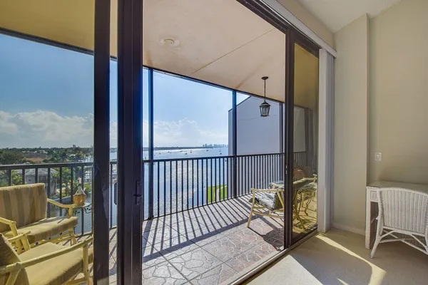 $3,750 | 11370 12 Oaks Way, Unit 614, North Palm Beach, FL 33408