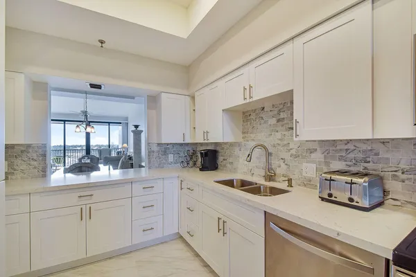 $3,750 | 11370 12 Oaks Way, Unit 614, North Palm Beach, FL 33408