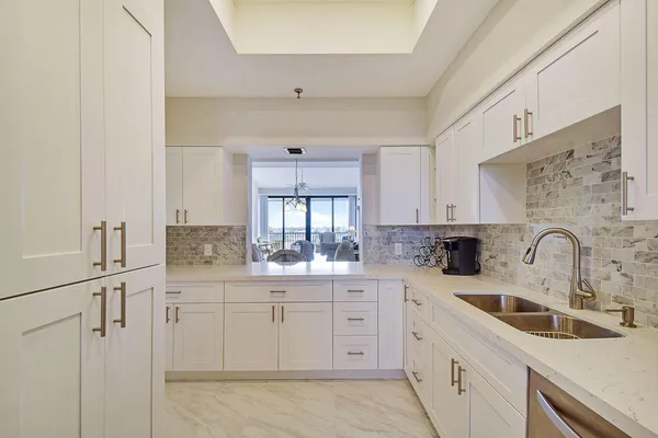 $3,750 | 11370 12 Oaks Way, Unit 614, North Palm Beach, FL 33408